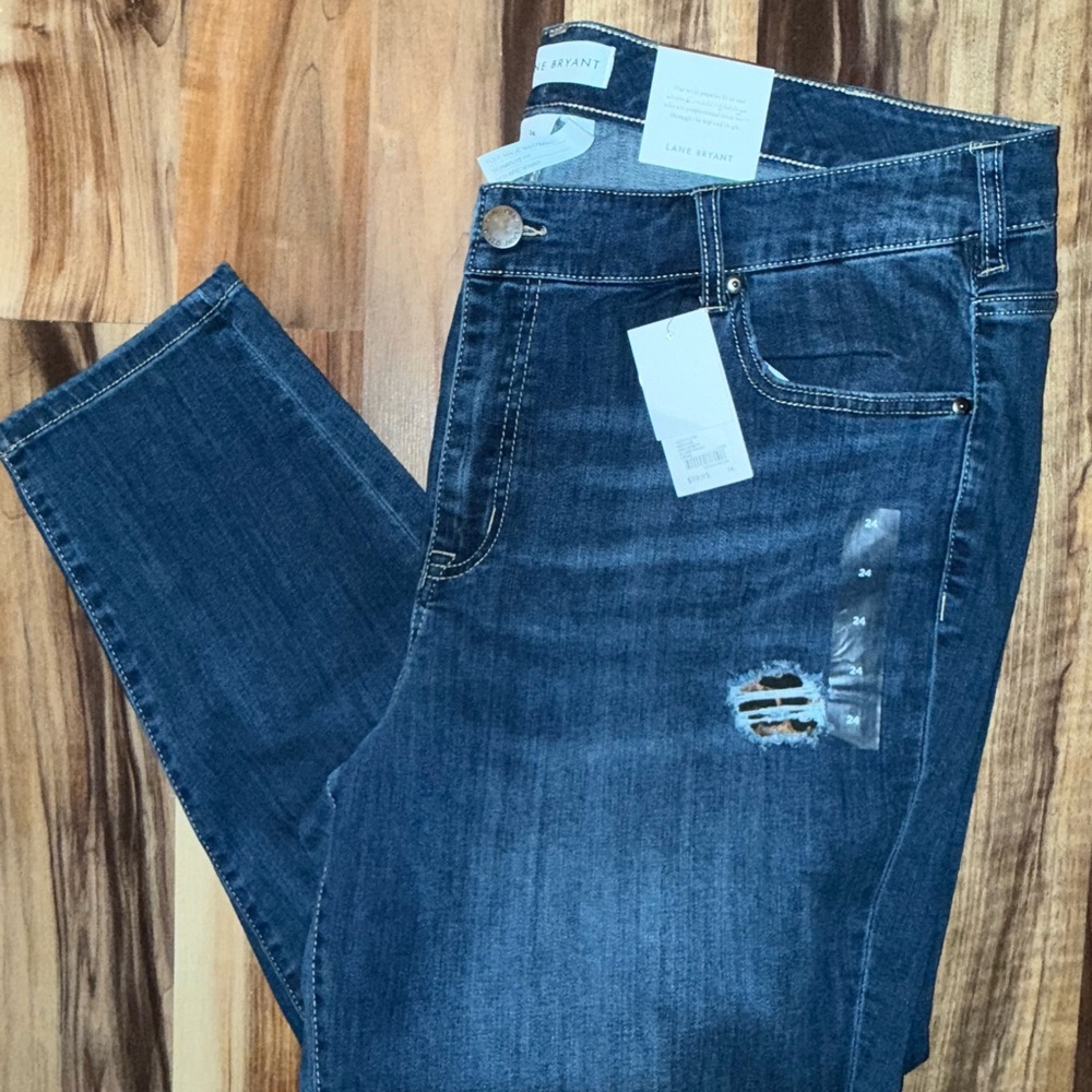 Lane Bryant 24 distressed signature fit flex Jeans with cheetah print patch